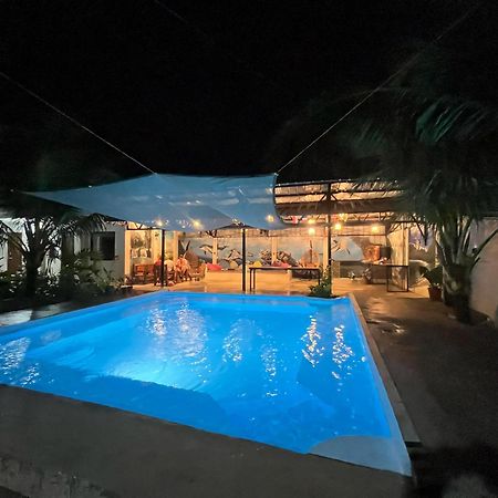 Ananas Guesthouse Moalboal Exterior foto