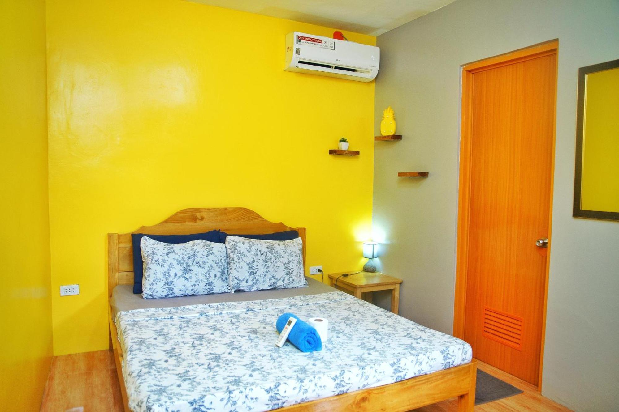 Ananas Guesthouse Moalboal Exterior foto