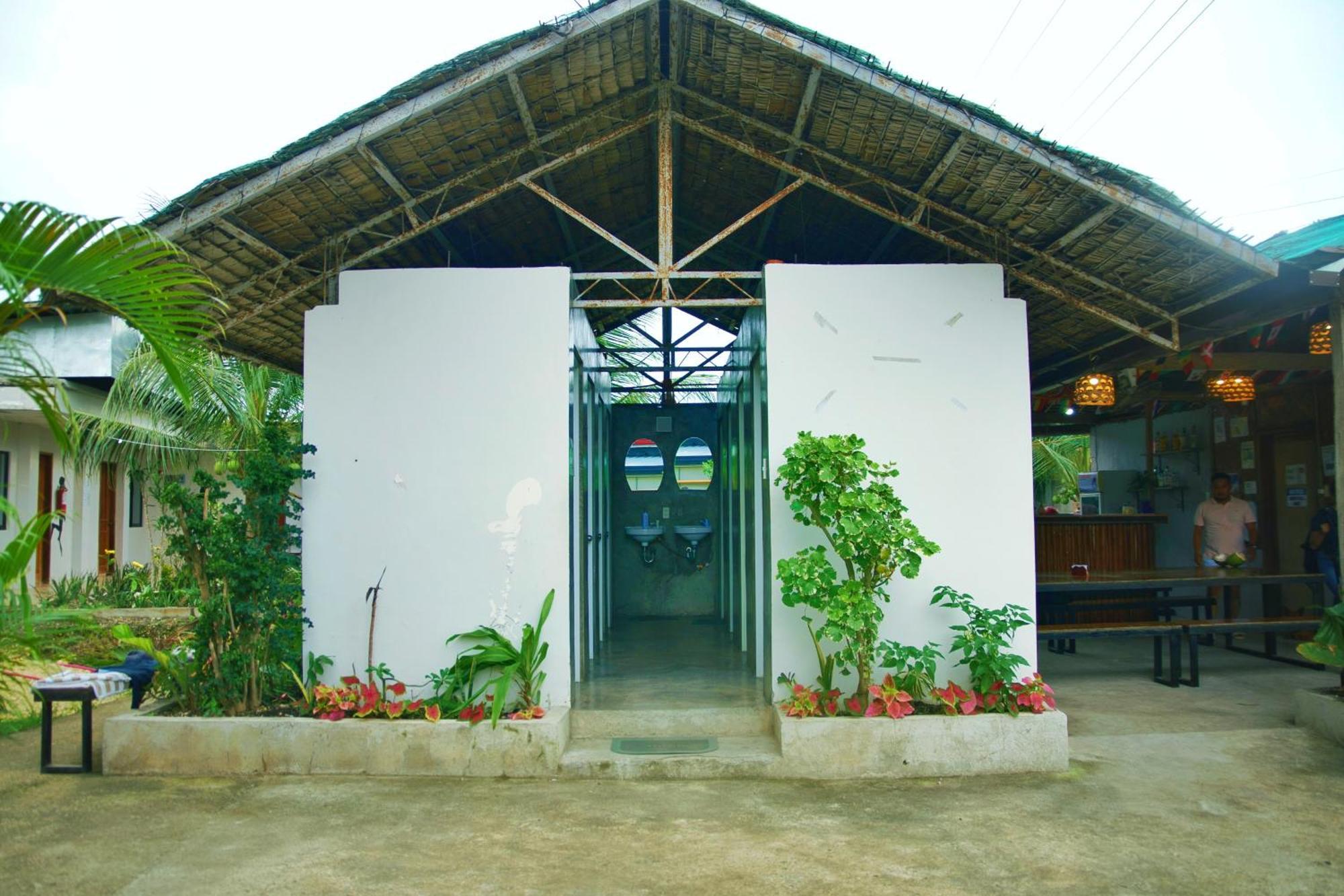 Ananas Guesthouse Moalboal Exterior foto