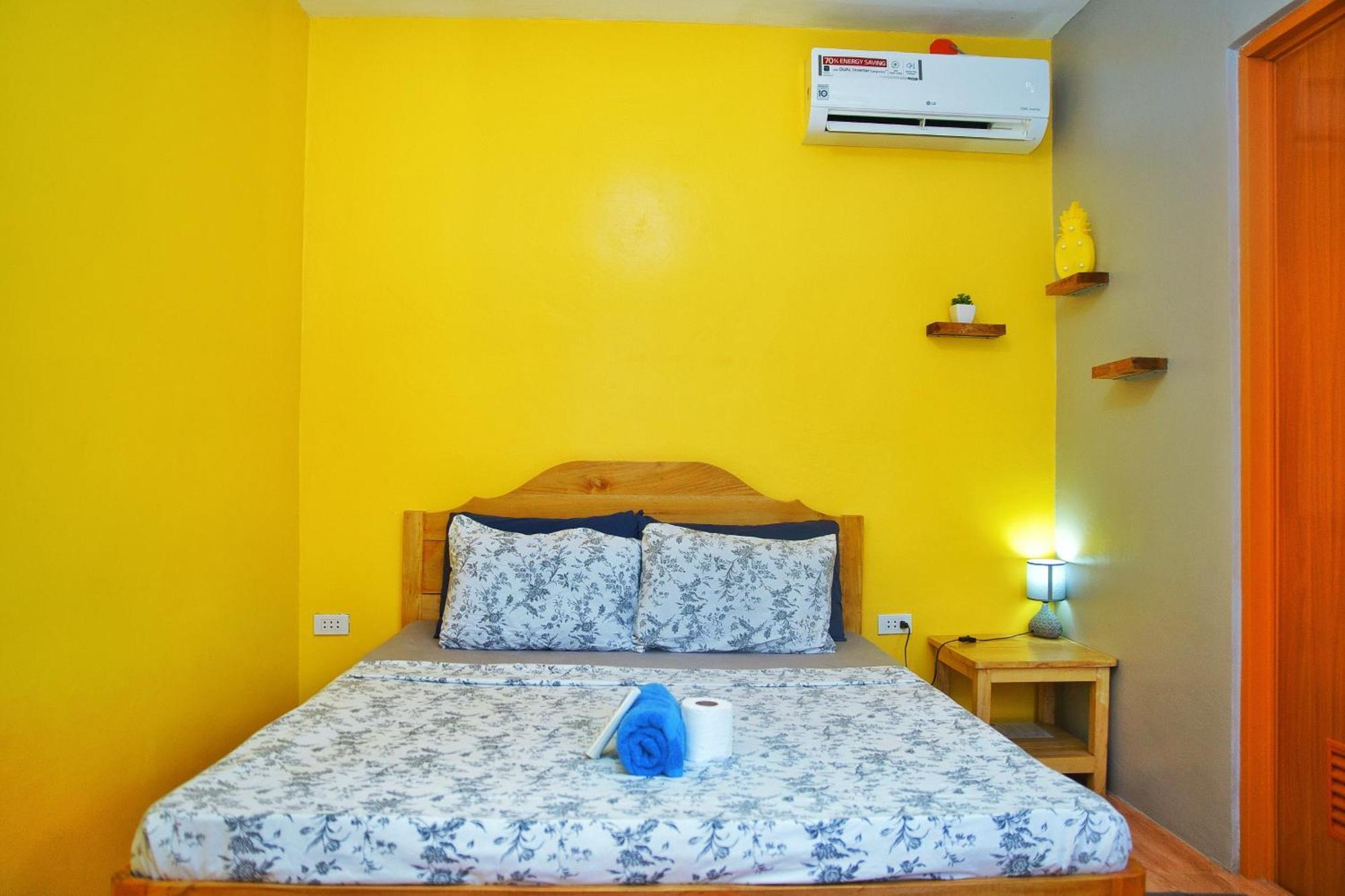 Ananas Guesthouse Moalboal Exterior foto